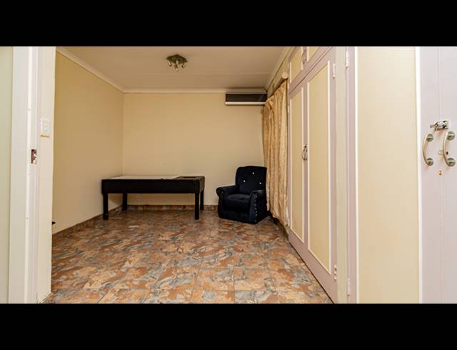 480M² OFFICE FOR SALE IN FOURWAYS